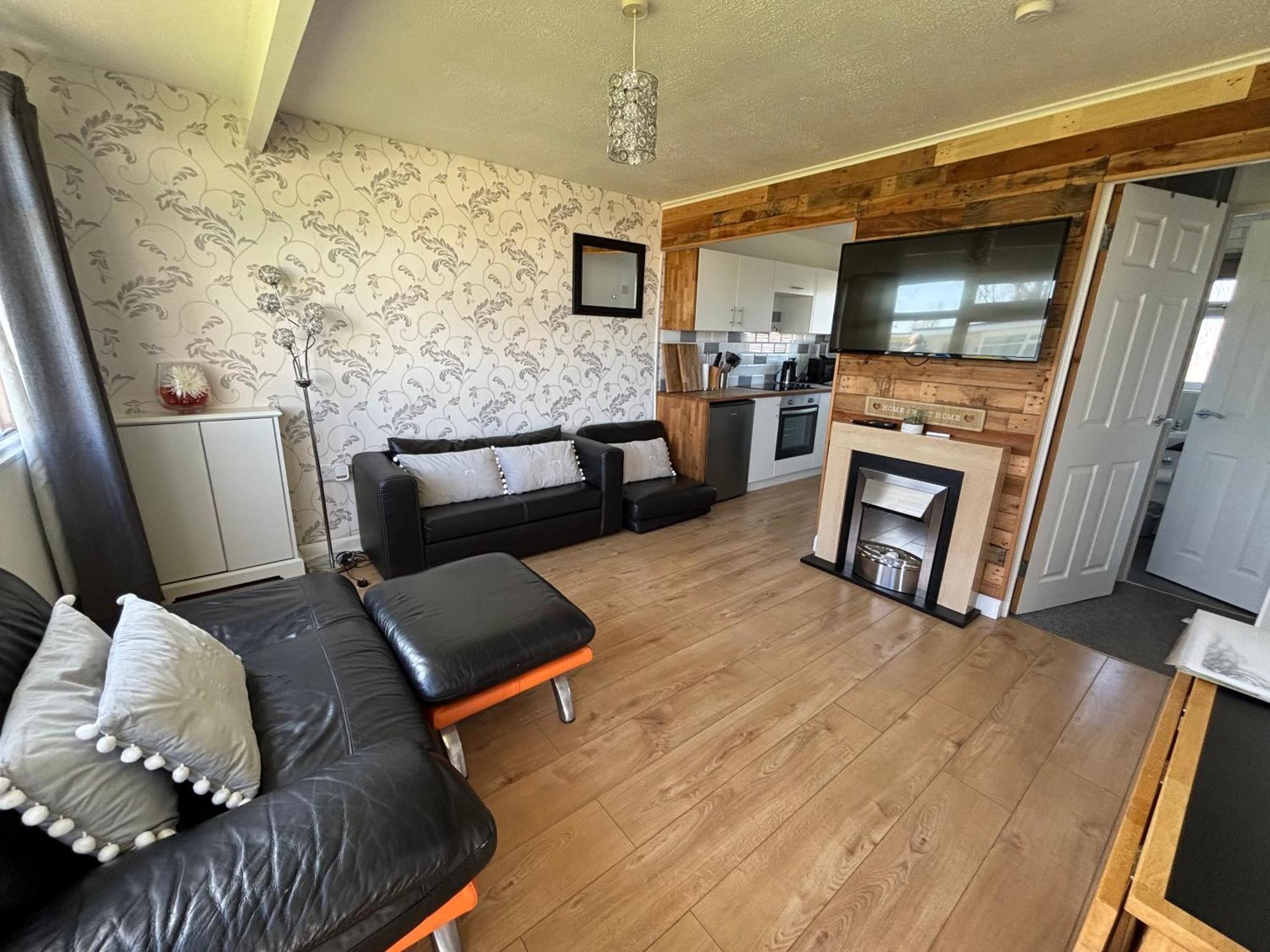 Signature, Scratby - Two Bed Chalet, Sleeps 7, Free Wi-Fi, Bed Linen And Towels Included, Pets Welcome And Onsite Entertainment Available 외부 사진